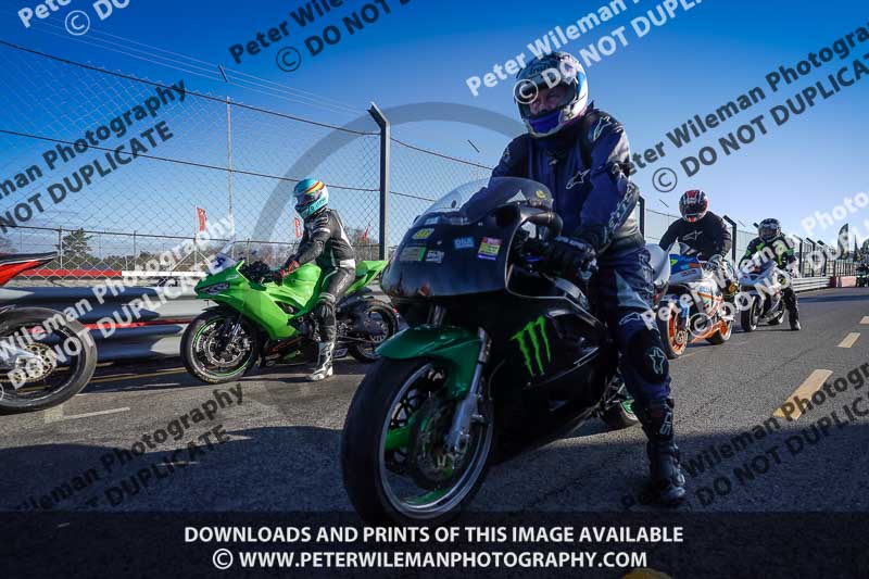 donington no limits trackday;donington park photographs;donington trackday photographs;no limits trackdays;peter wileman photography;trackday digital images;trackday photos